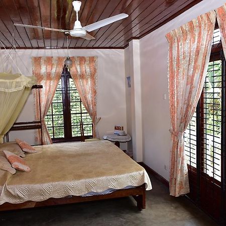 Lake Bungalow Kandy Exterior foto